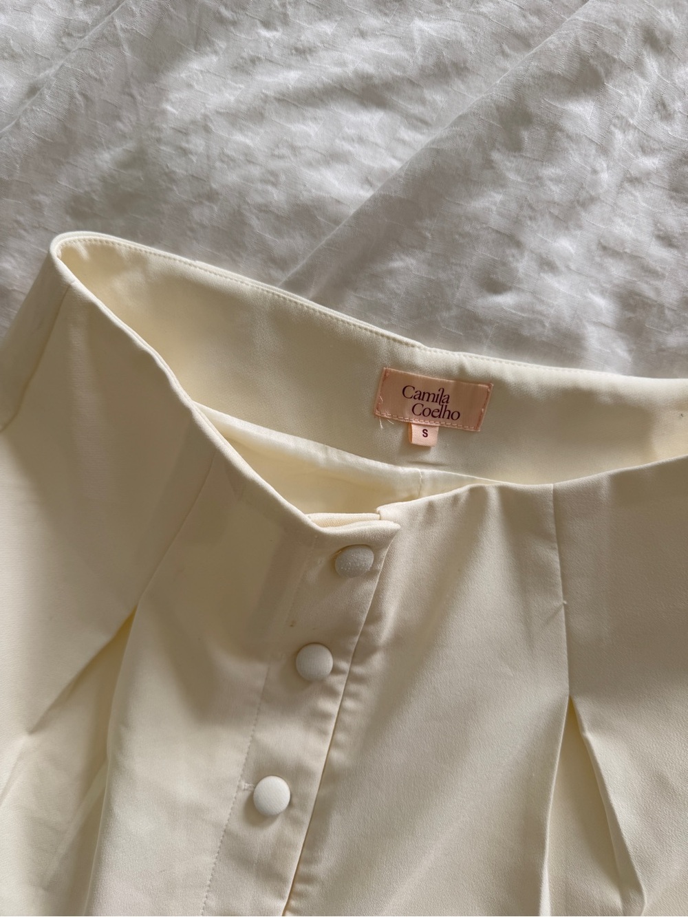 Camila Coelho Cream High-Waist Button-Front Women’s Shorts - Picture 3 of 4